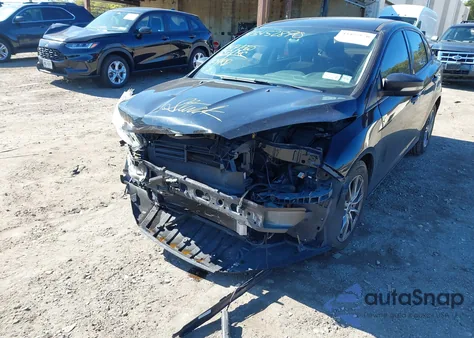 2018 Ford Focus Se from USA, damaged, VIN 1FADP3F23JL290960